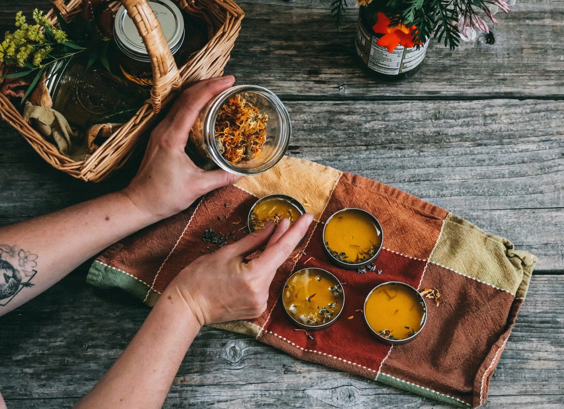 Exploring the Benefits of Alternative Medicine: How to Popularize Natural Remedies